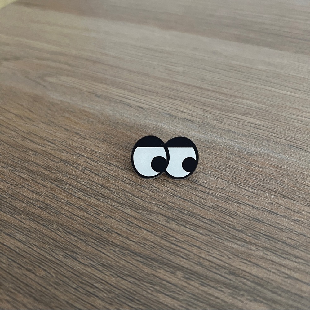 Side Eye Cartoon Pin Accessory